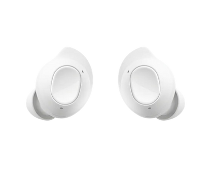 Samsung Galaxy Buds FE bežične slušalice bele boje, sa aktivnom eliminacijom buke, ergonomskim dizajnom i dugotrajnim trajanjem baterije.
